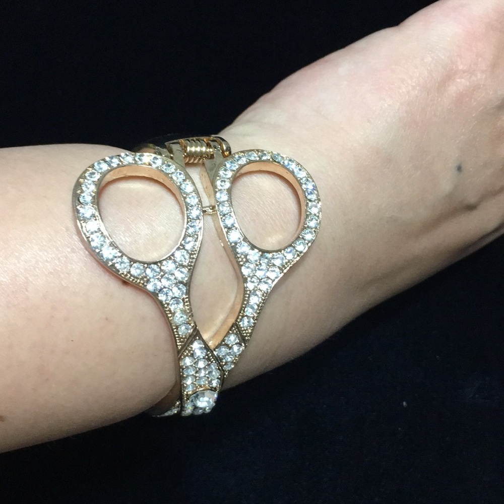 🖤Scissors💕design hinged bangle - Picture 4 of 15